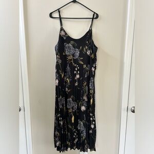 Universal Threads Pleated Floral Dress